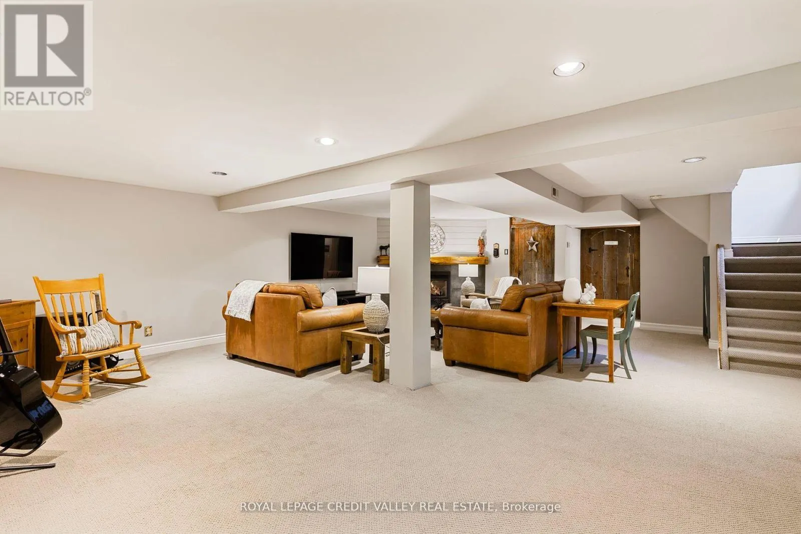 24 LADORE DRIVE