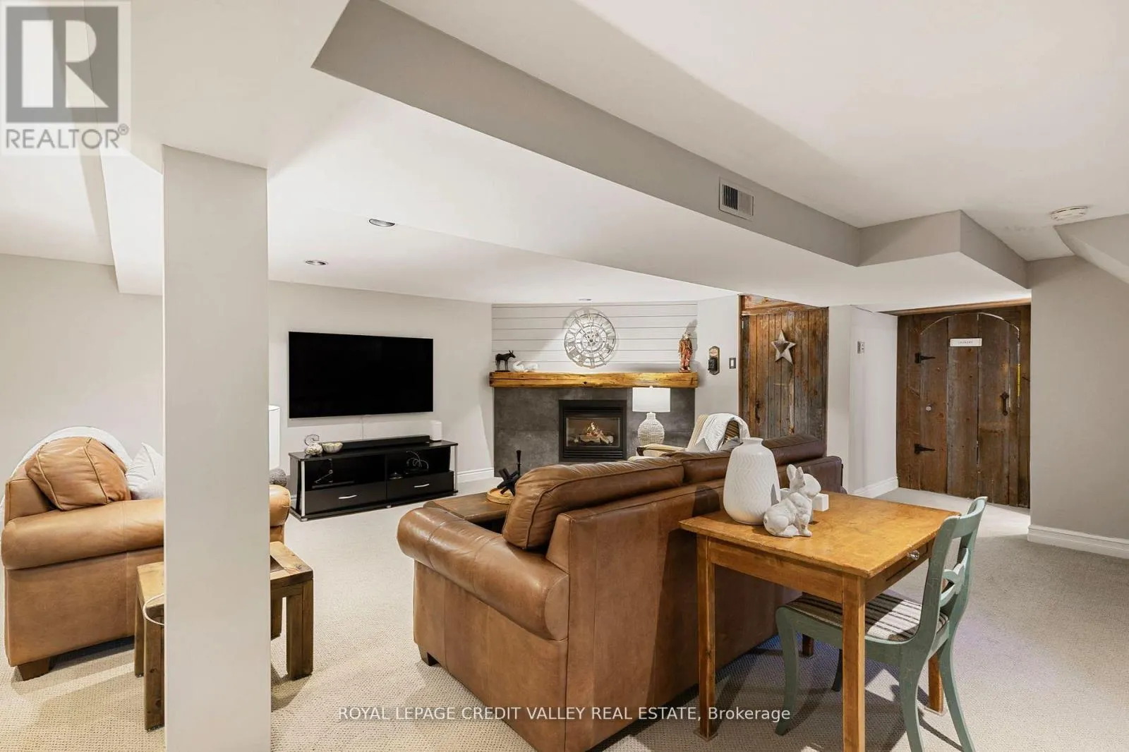 24 LADORE DRIVE