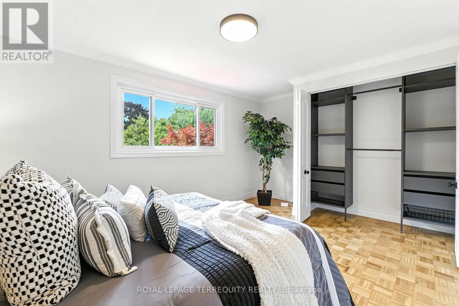 3327 KINGS MASTING CRESCENT