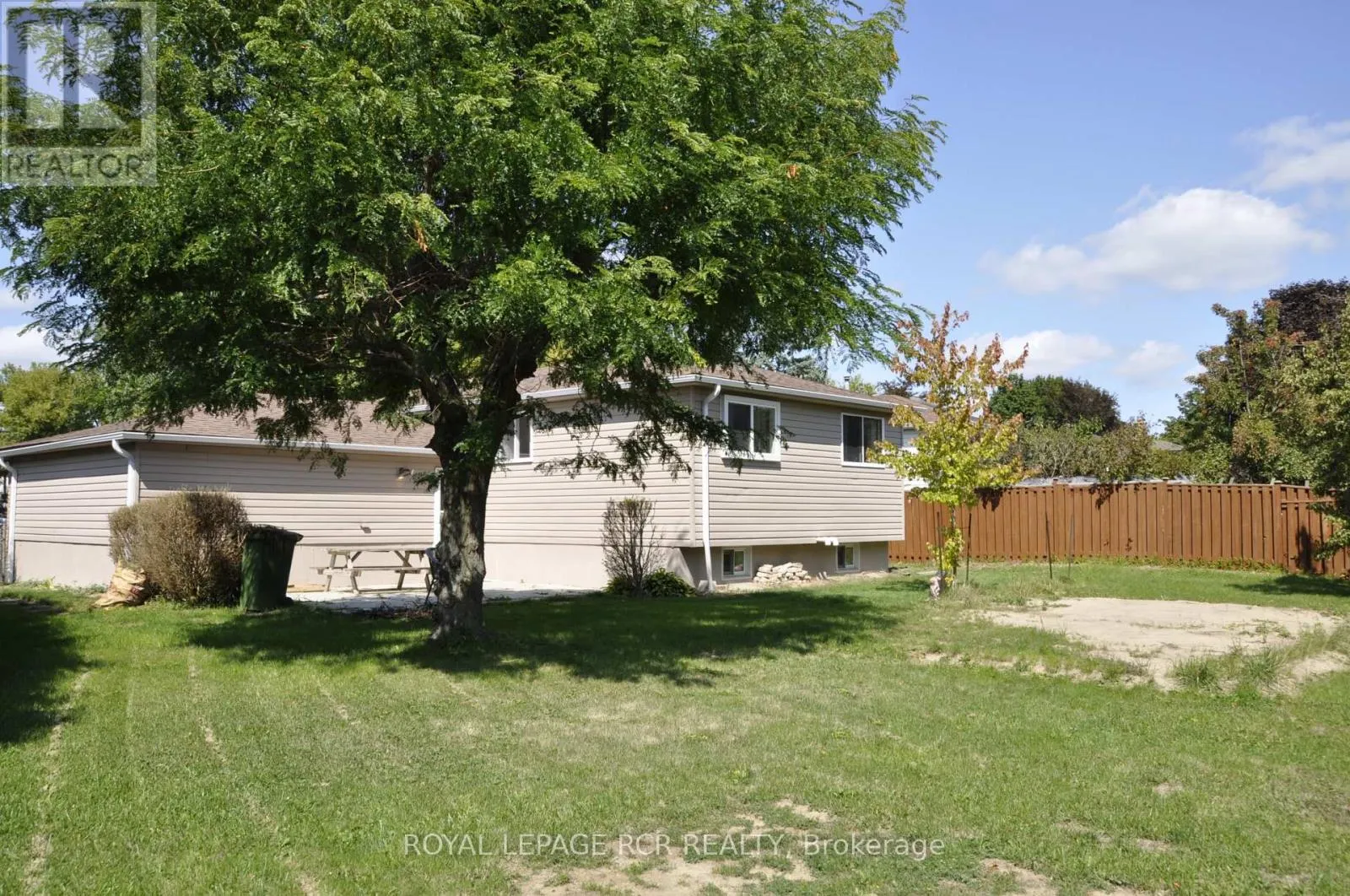 278 WHITEHEAD CRESCENT