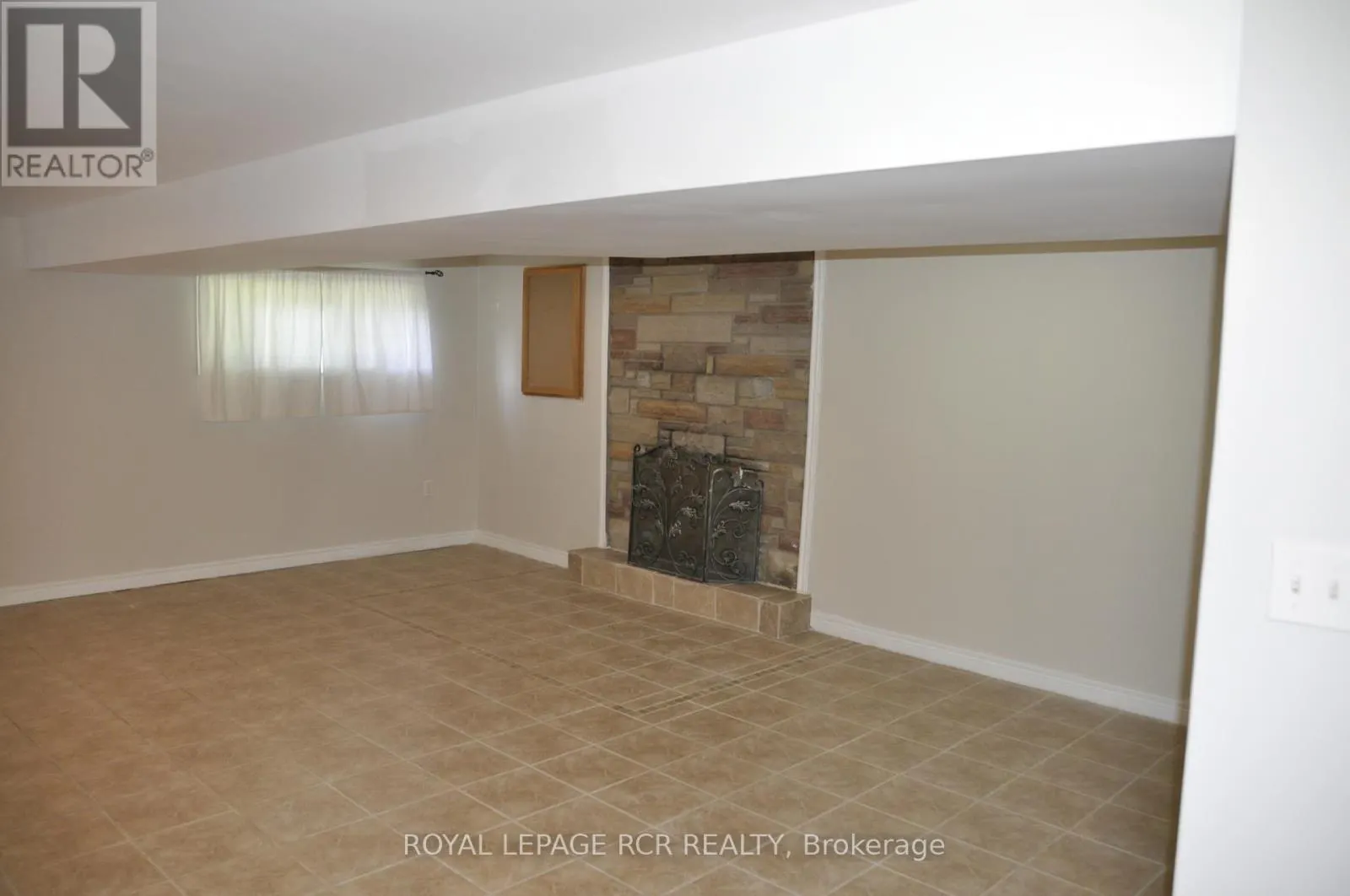 278 WHITEHEAD CRESCENT
