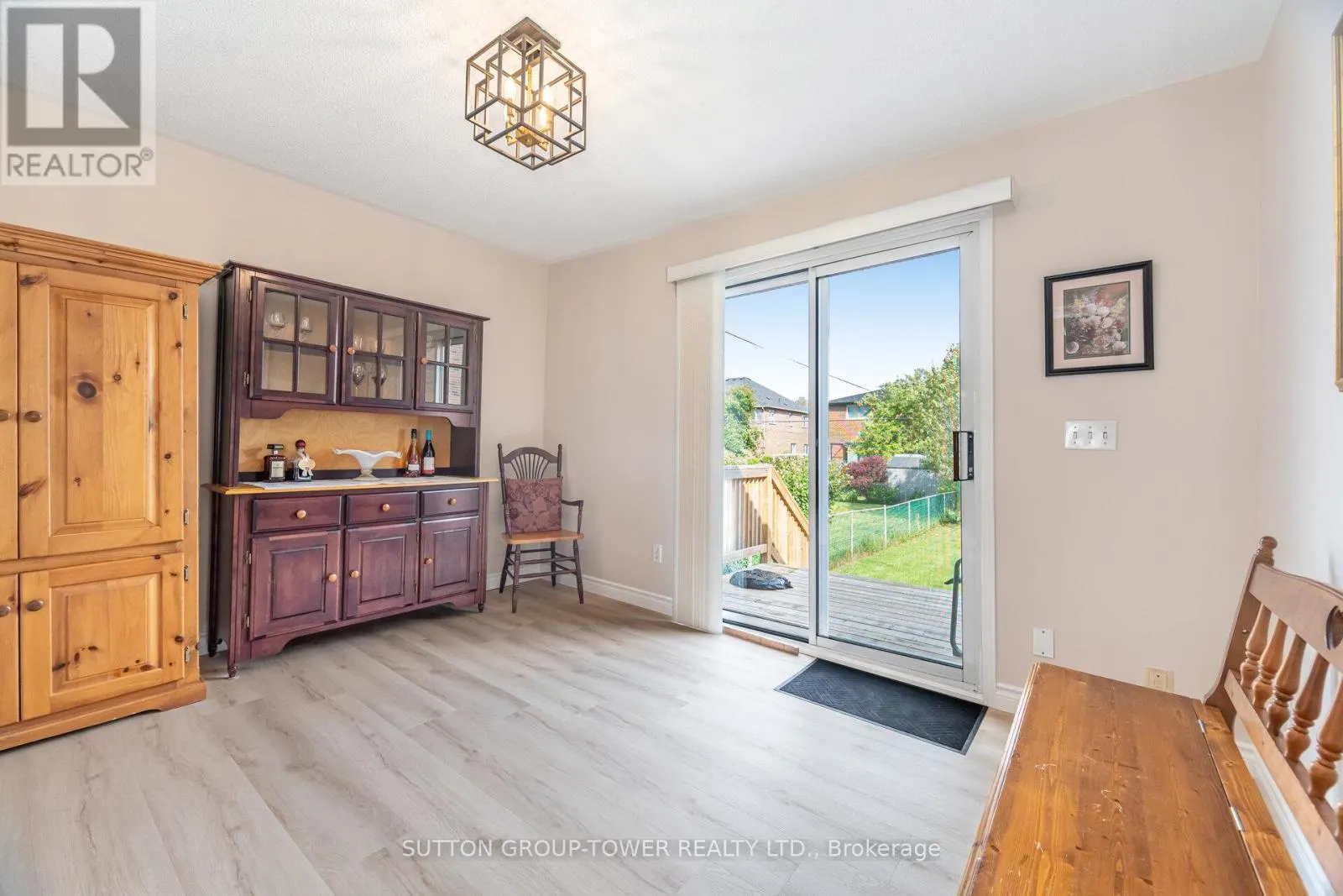 52 PLEWES ROAD