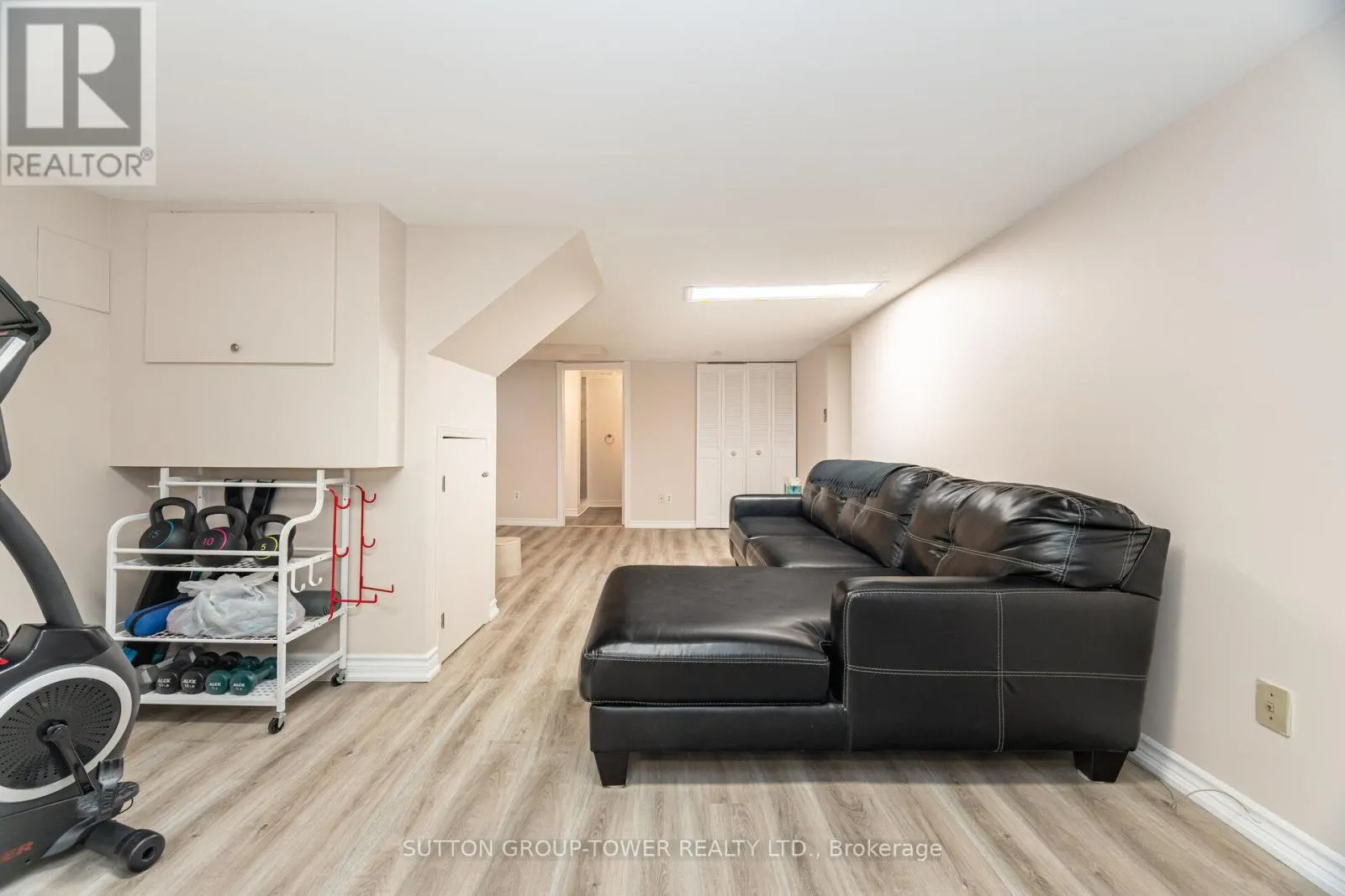 52 PLEWES ROAD