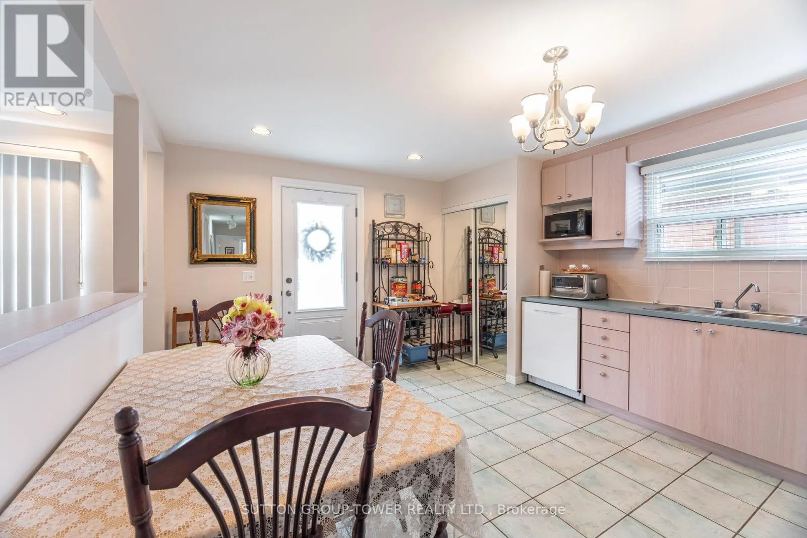 52 PLEWES ROAD