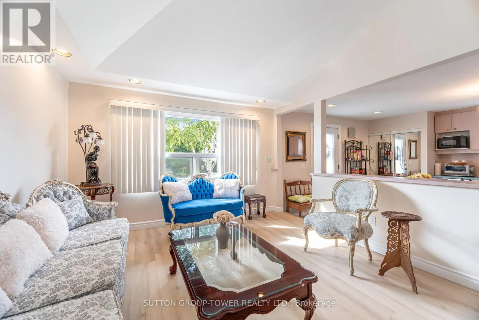 52 PLEWES ROAD
