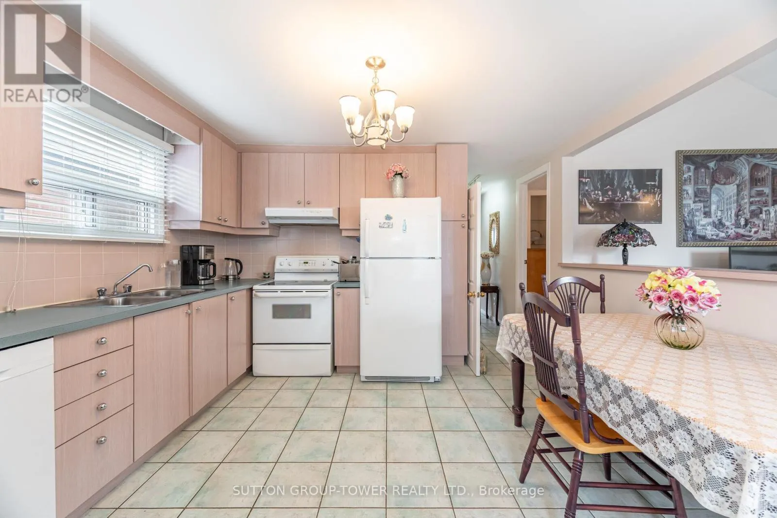 52 PLEWES ROAD