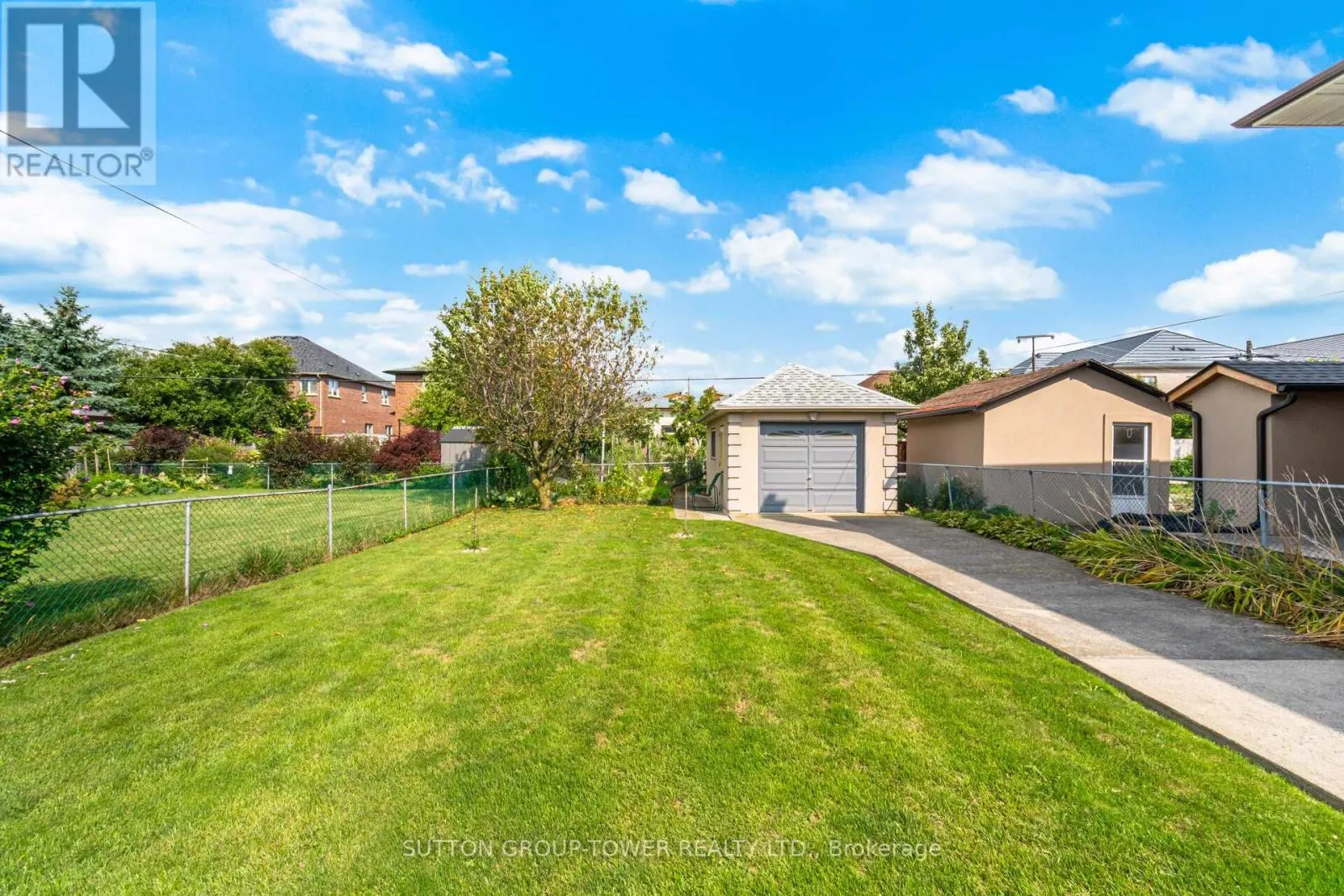 52 PLEWES ROAD