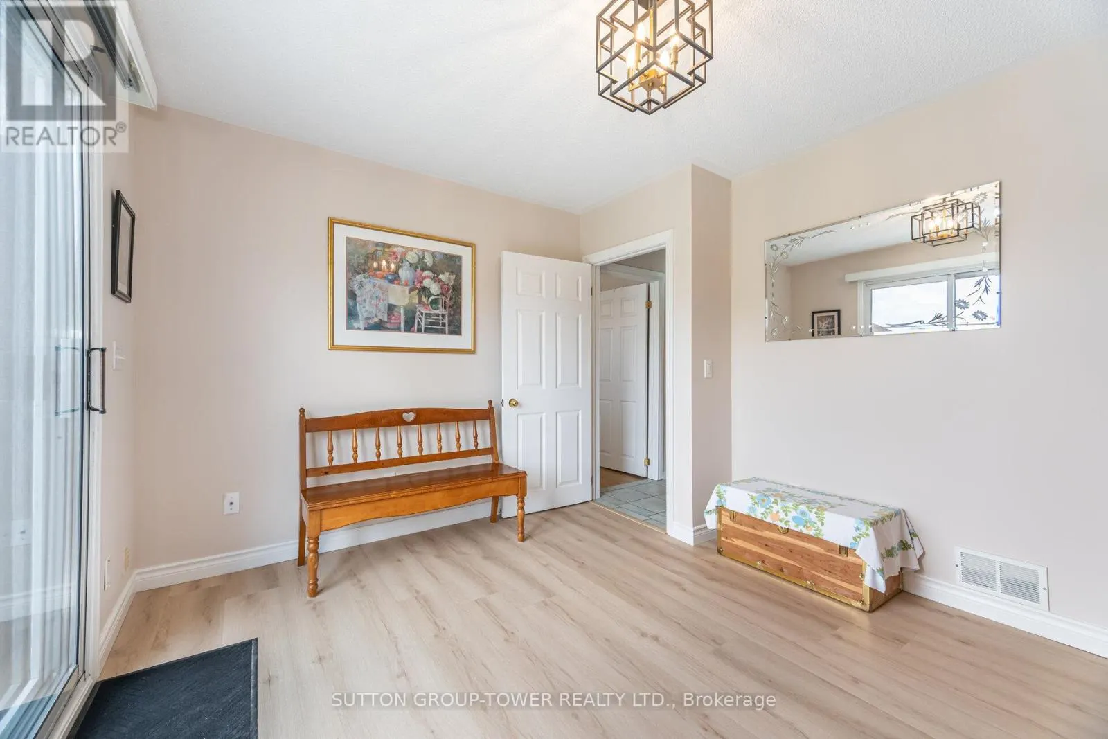 52 PLEWES ROAD