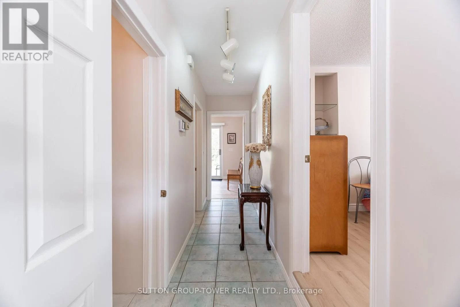 52 PLEWES ROAD