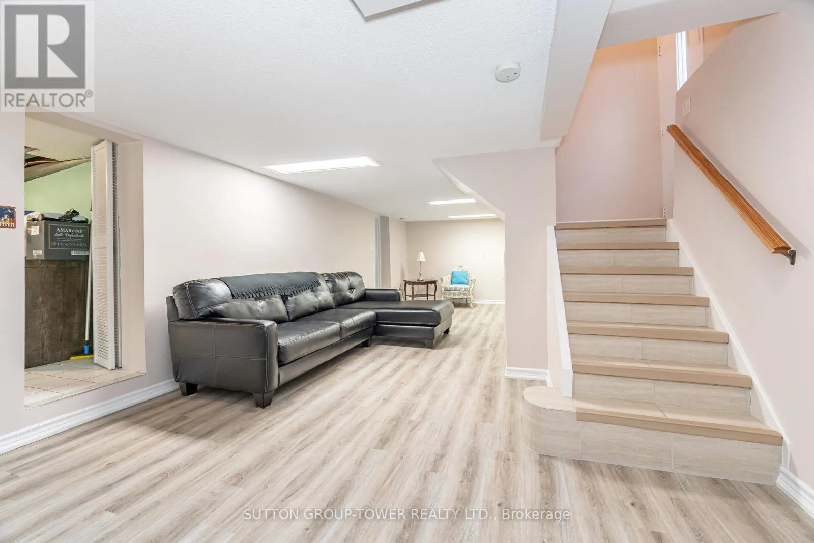 52 PLEWES ROAD