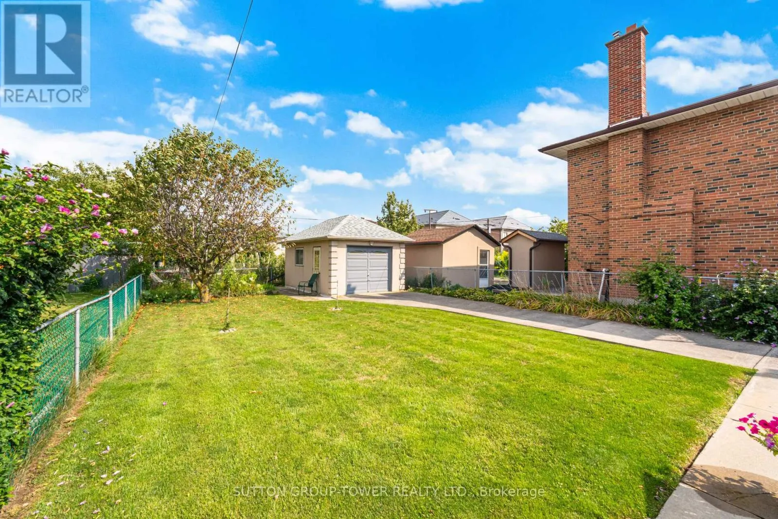 52 PLEWES ROAD