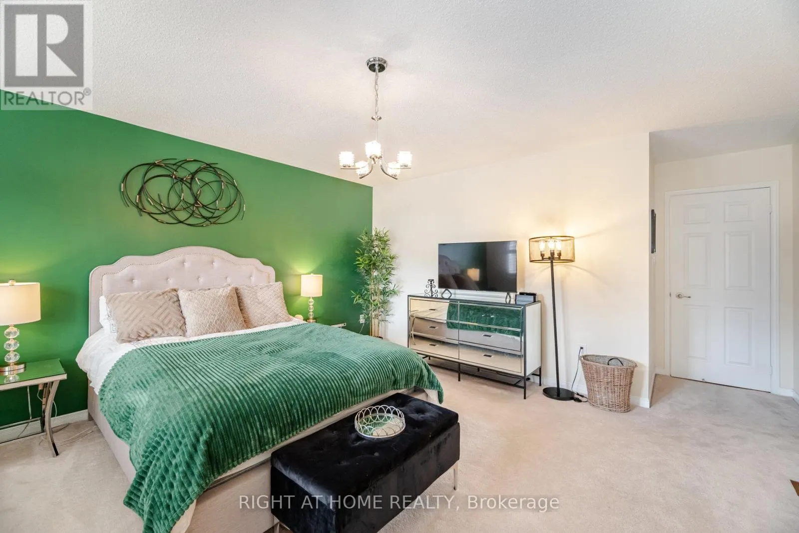 14 DUFFEL CRESCENT