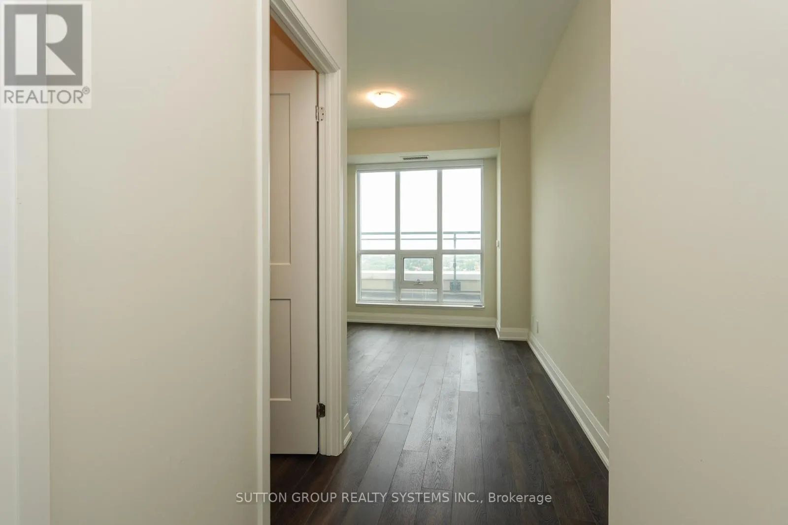 1801 - 15 LYNCH STREET