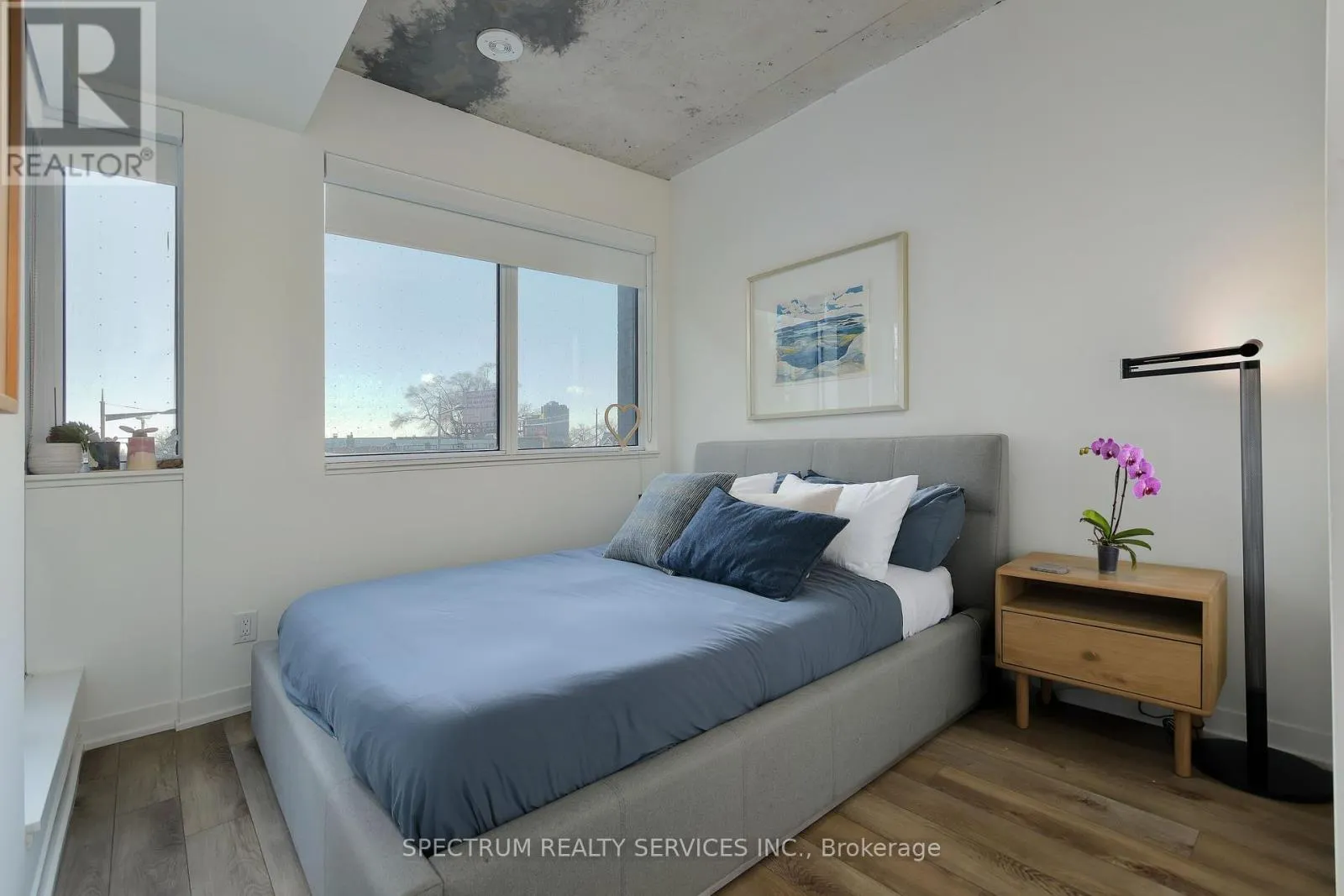 215 - 1808 ST. CLAIR AVENUE W