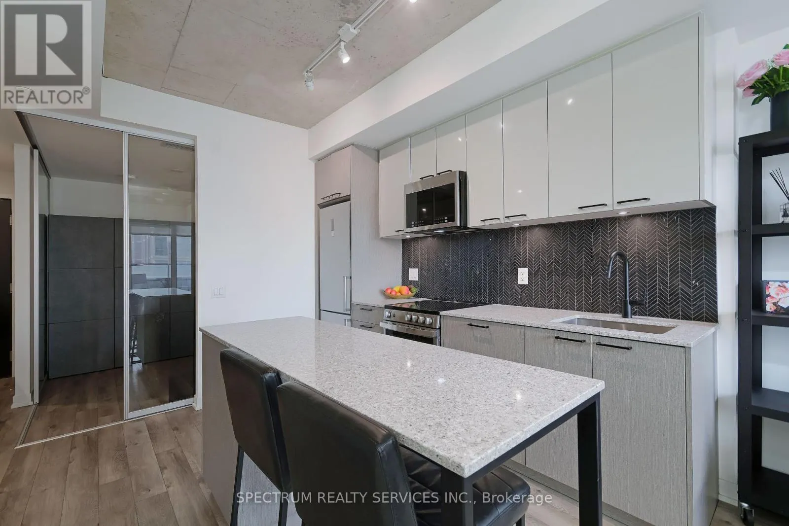 215 - 1808 ST. CLAIR AVENUE W