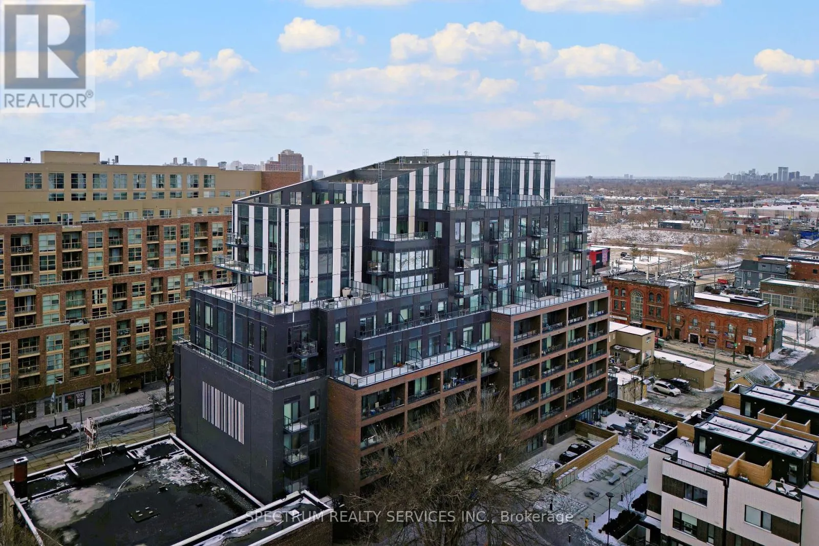 215 - 1808 ST. CLAIR AVENUE W