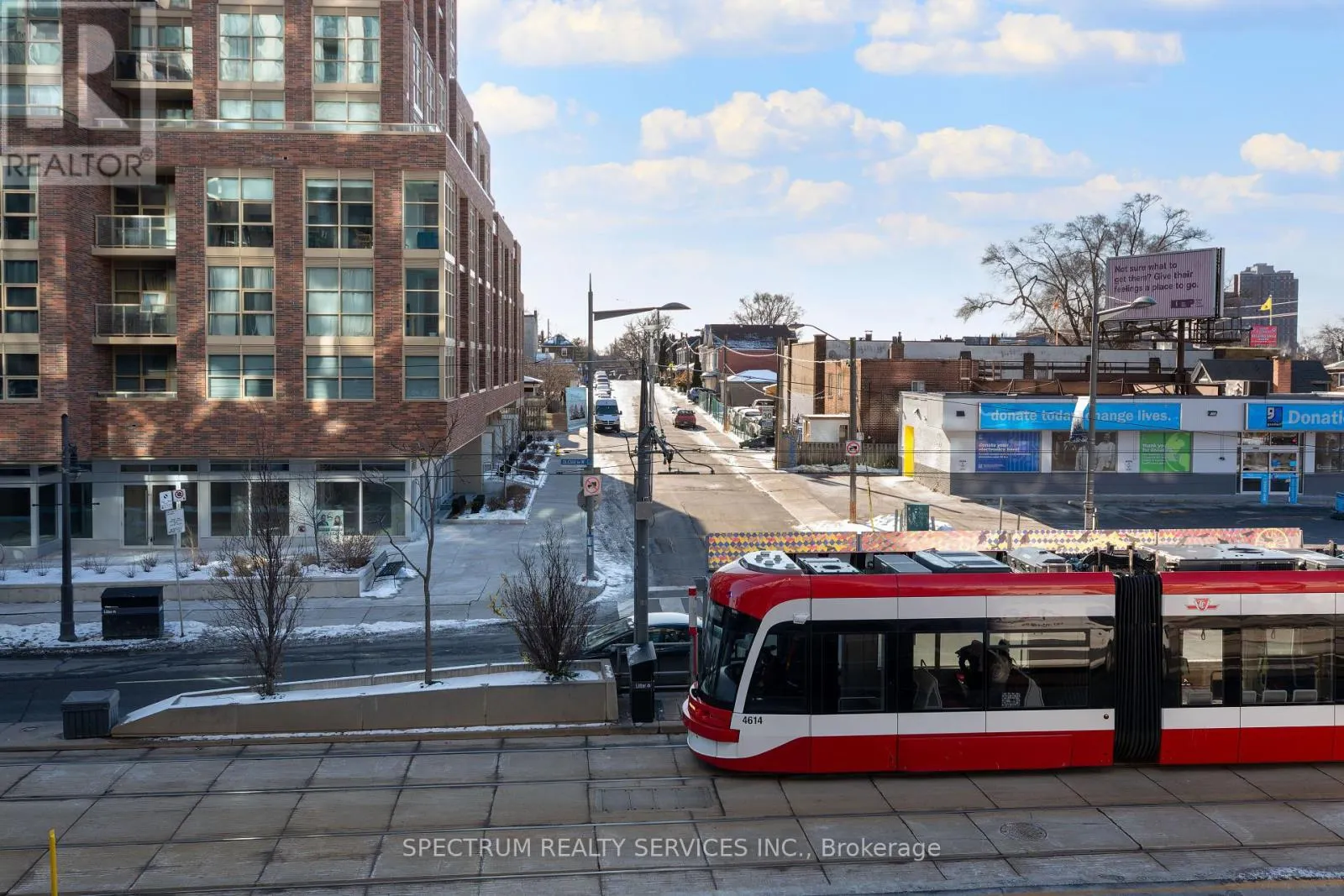215 - 1808 ST. CLAIR AVENUE W