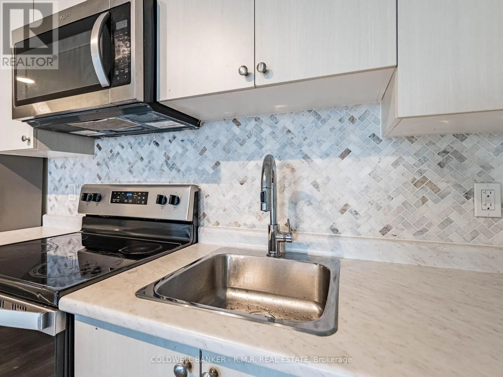 2106 - 10 WILBY CRESCENT, #2106