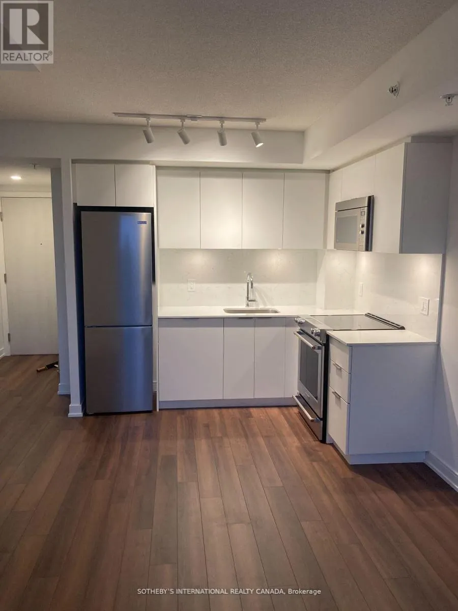1703 - 30 SAMUEL WOOD WAY