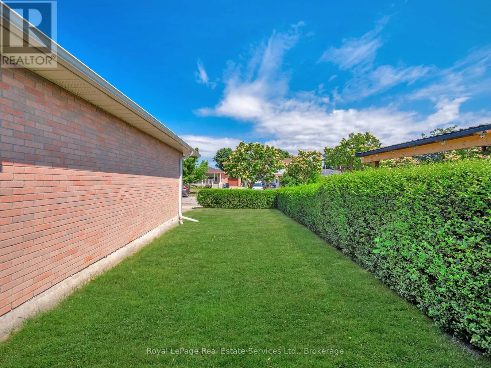 1 MOSSWOOD LANE