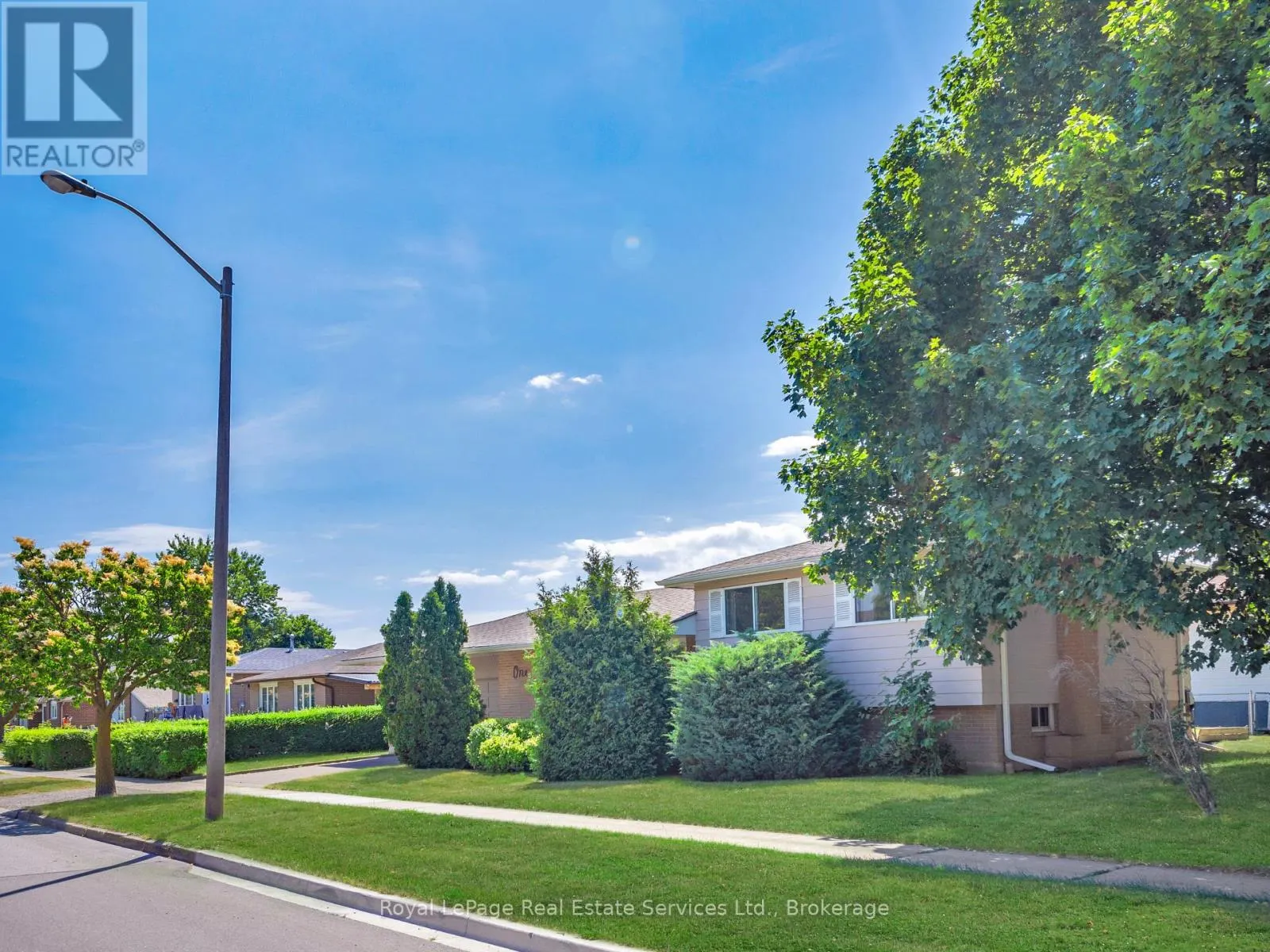 1 MOSSWOOD LANE