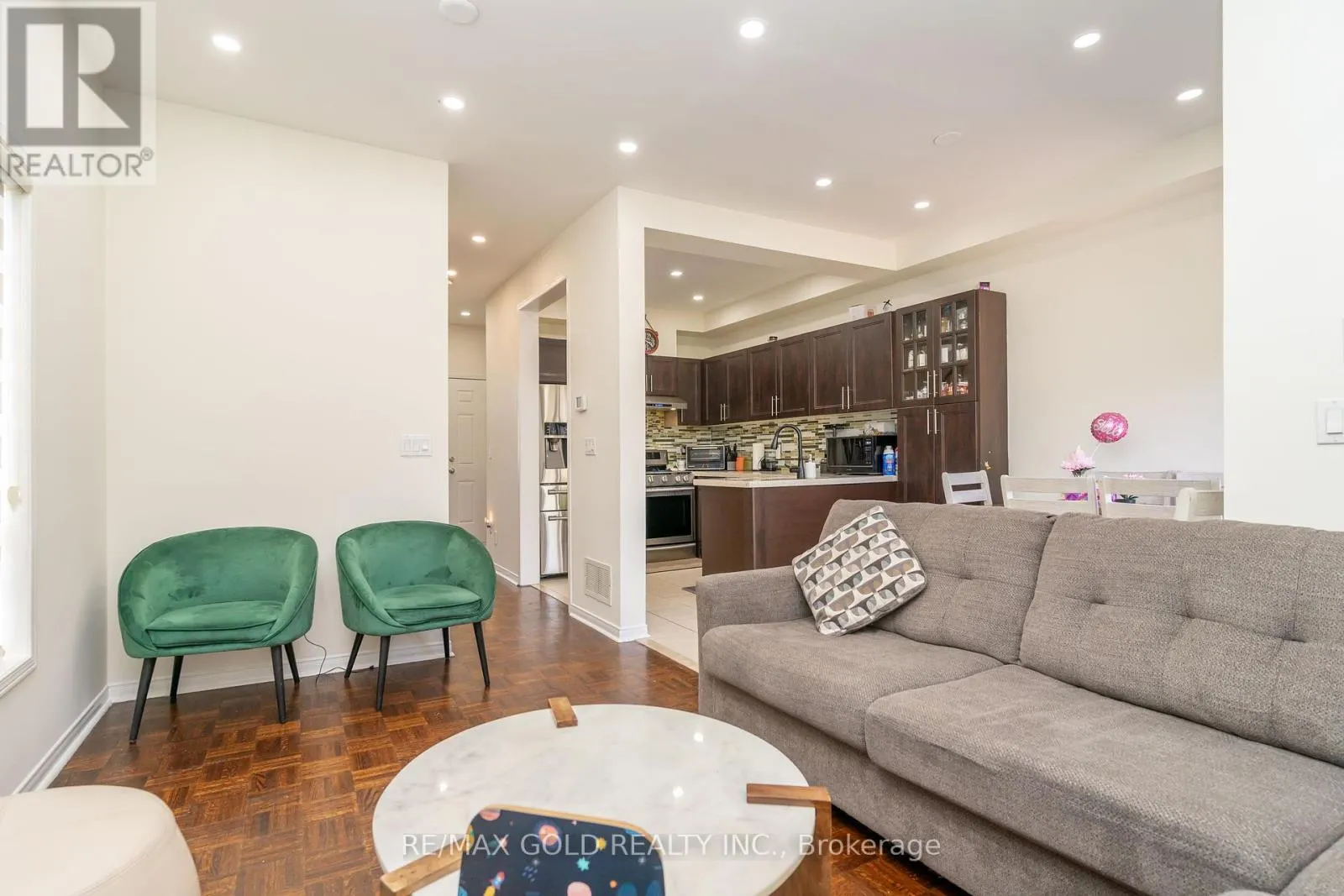 32 RUBYSILVER DRIVE
