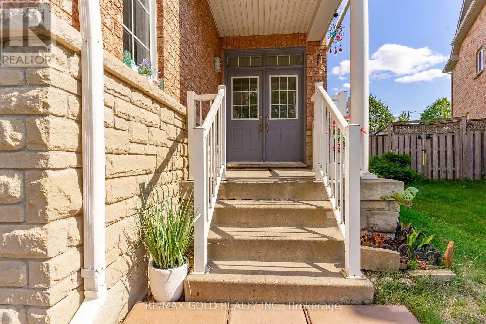 32 RUBYSILVER DRIVE