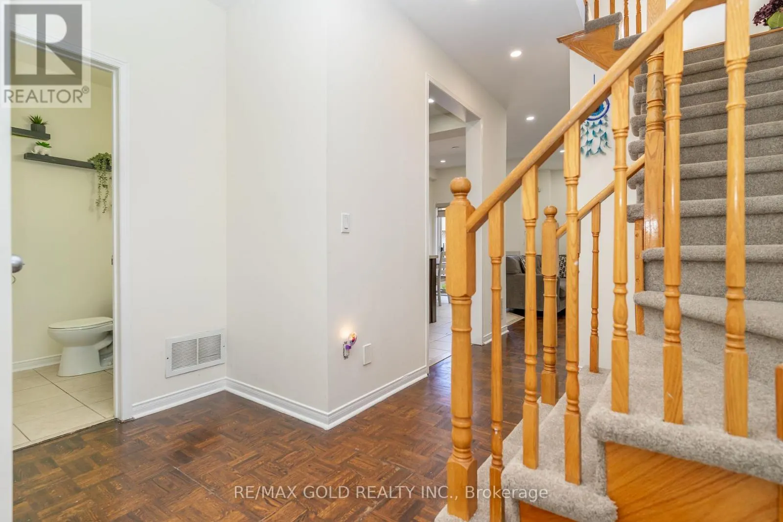 32 RUBYSILVER DRIVE