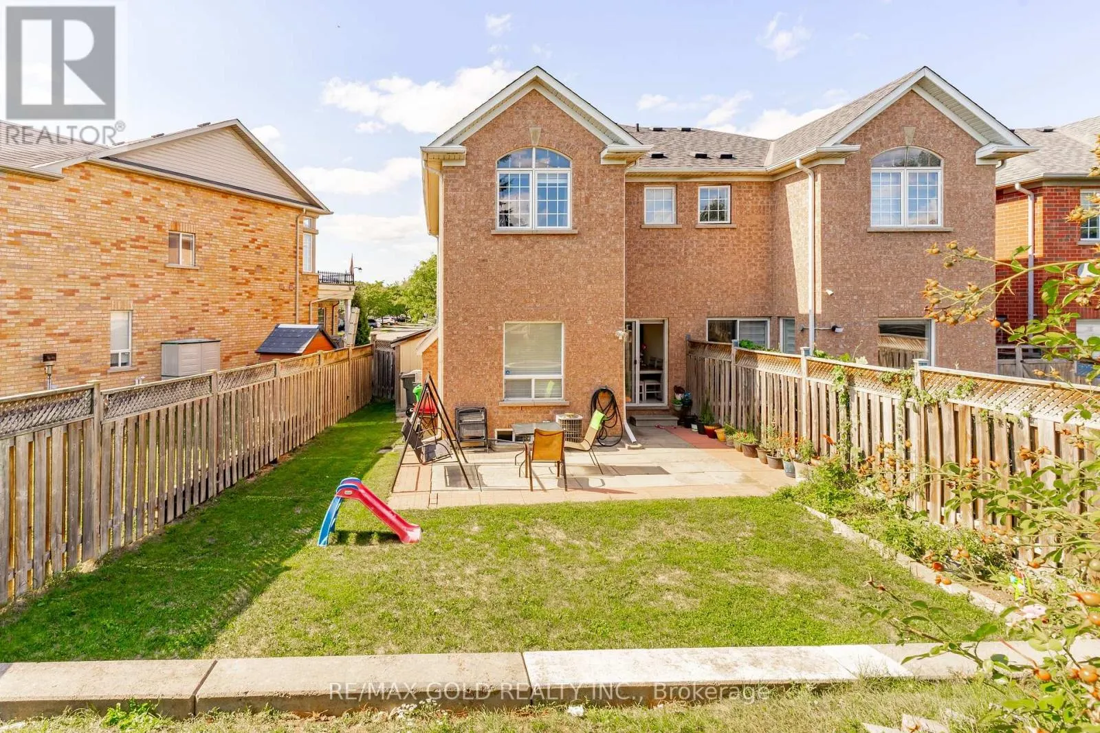 32 RUBYSILVER DRIVE