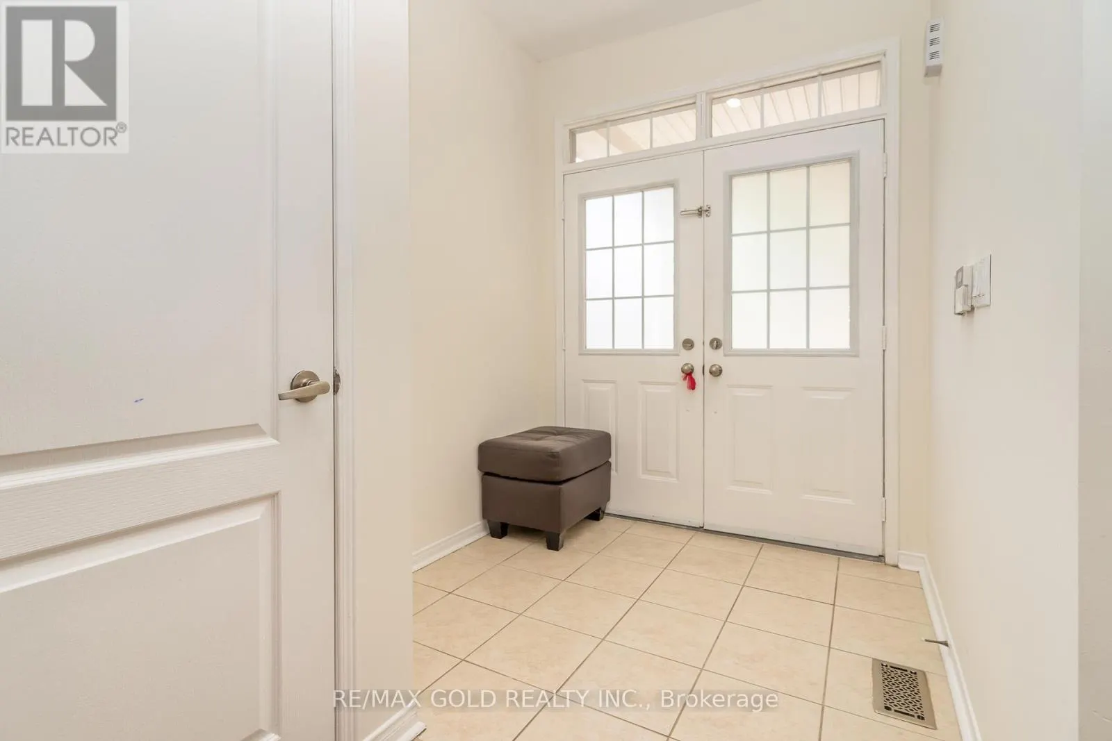 32 RUBYSILVER DRIVE