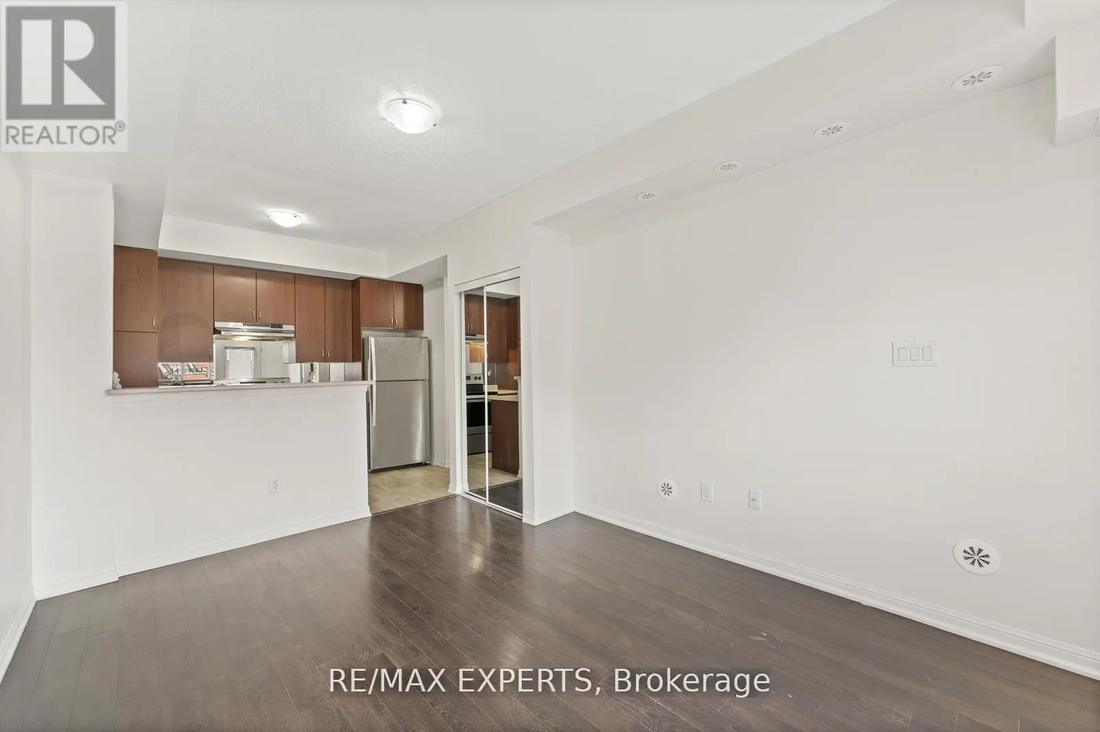 127 - 250 SUNNY MEADOW BOULEVARD