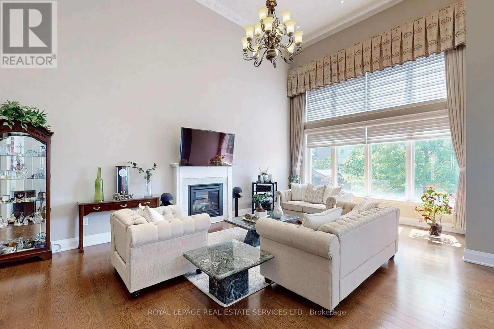 149 COASTLINE DRIVE