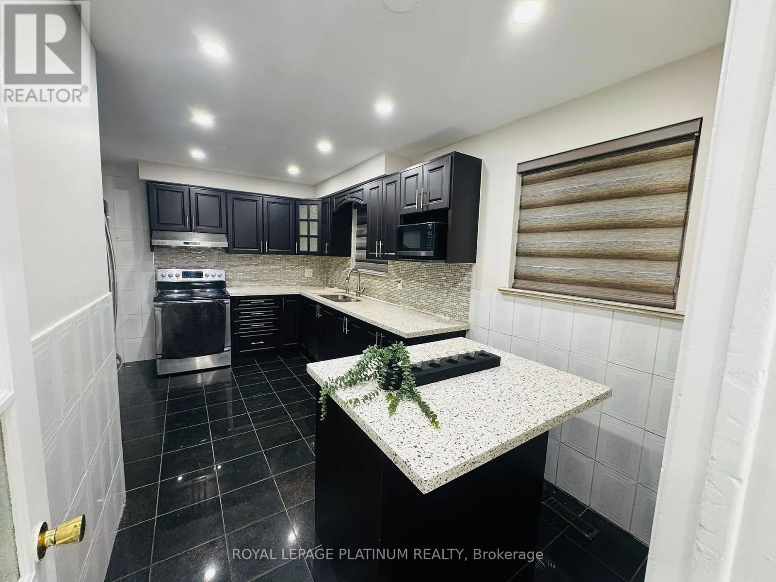 7073 MAGIC COURT