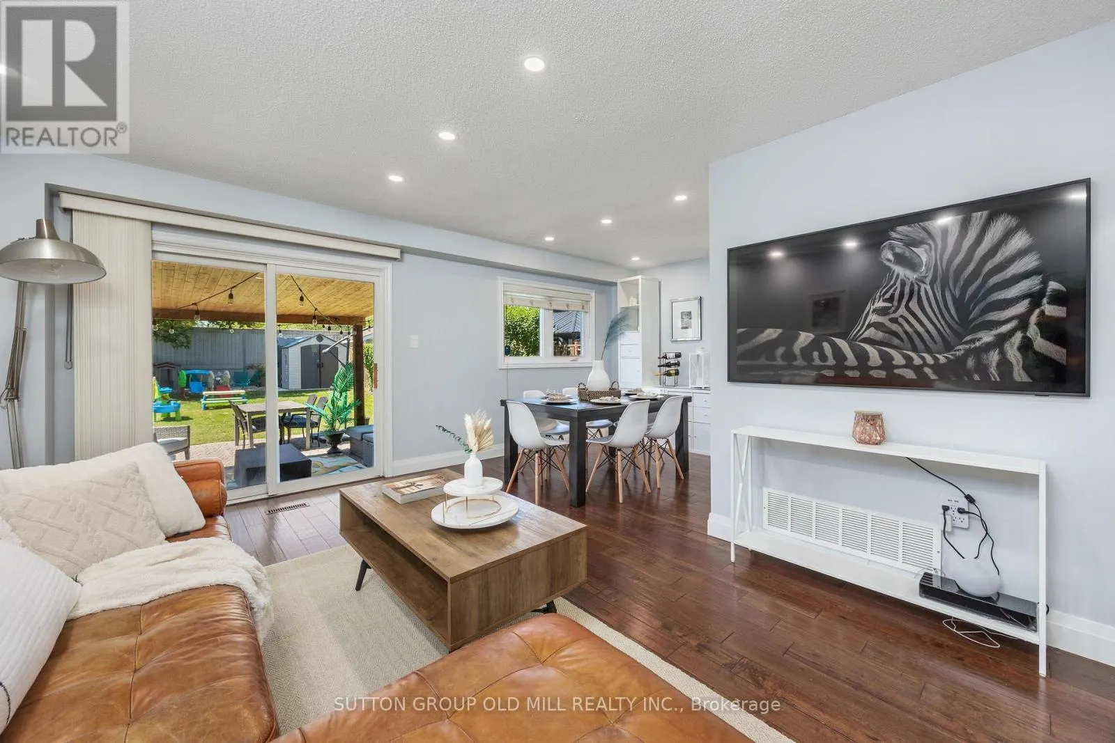 4336 LEE DRIVE