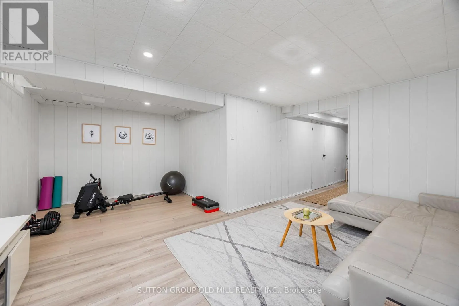 4336 LEE DRIVE