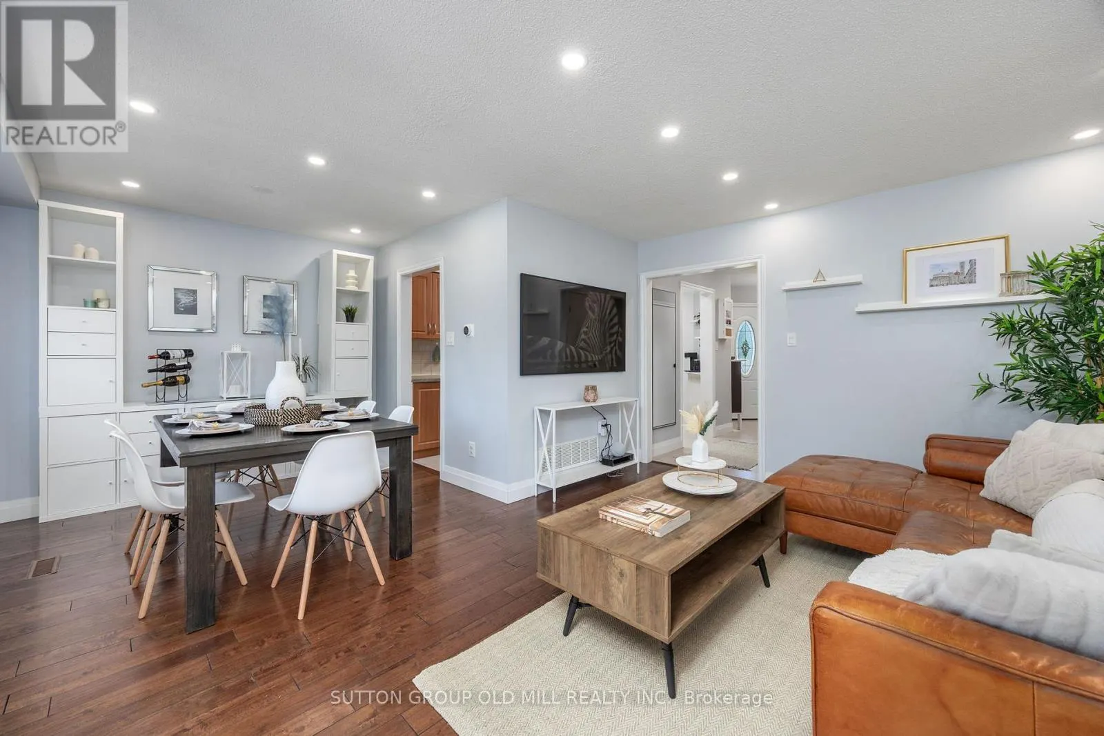 4336 LEE DRIVE