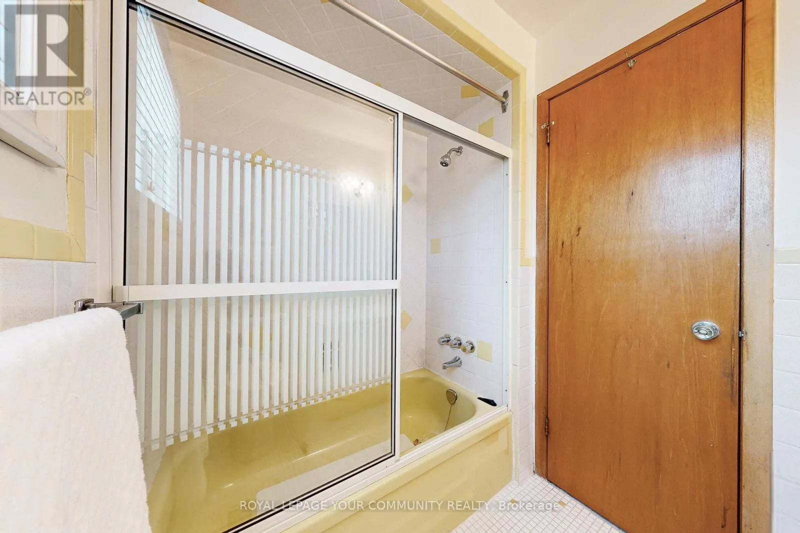 2 MARYPORT AVENUE