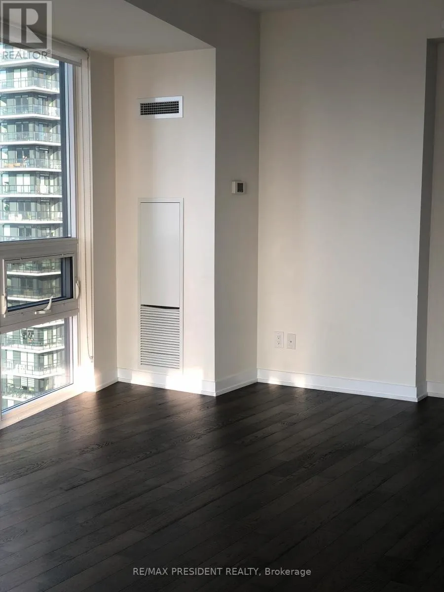 1502 - 510 CURRAN PLACE
