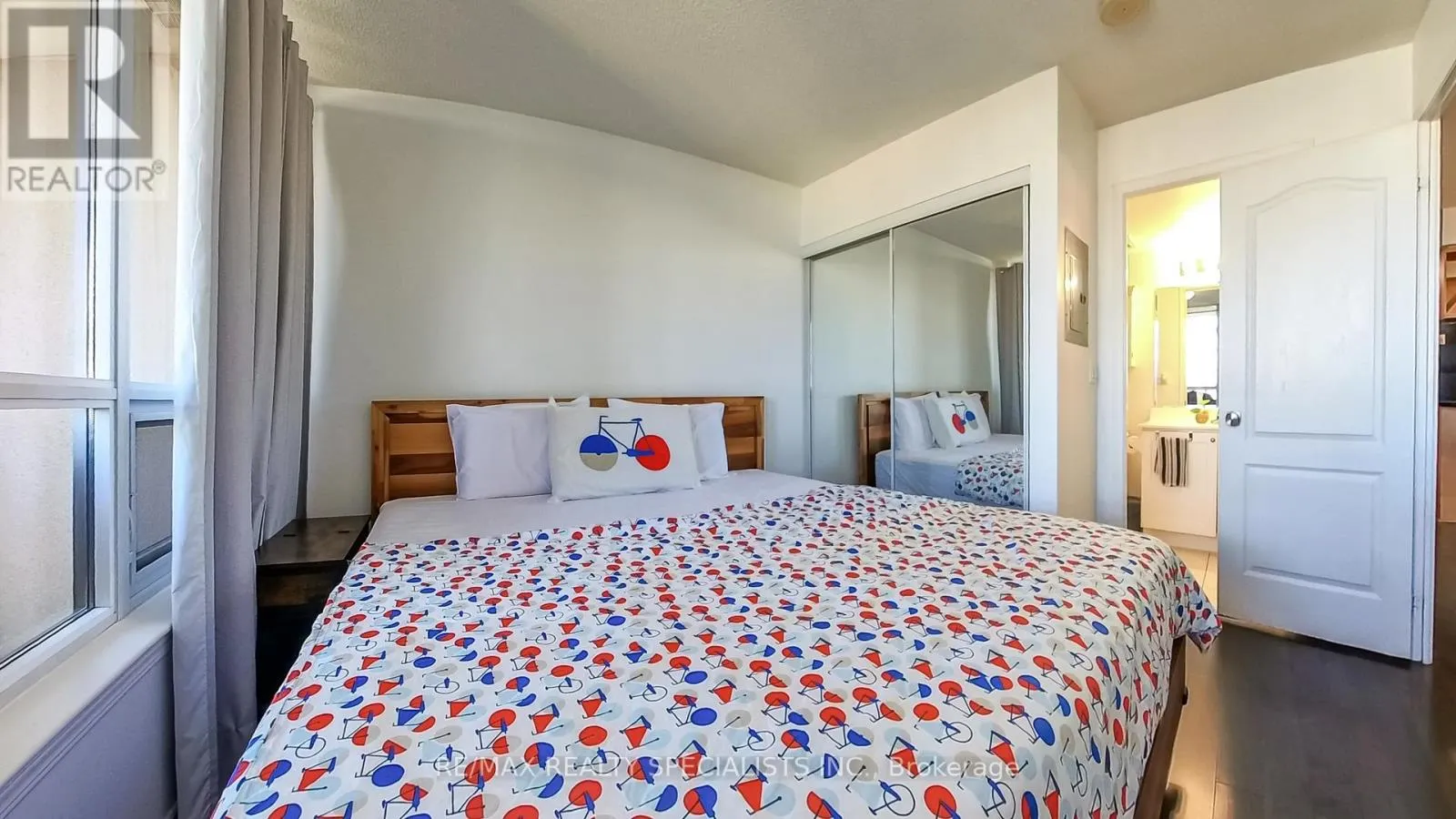2510 - 4090 LIVING ARTS DRIVE