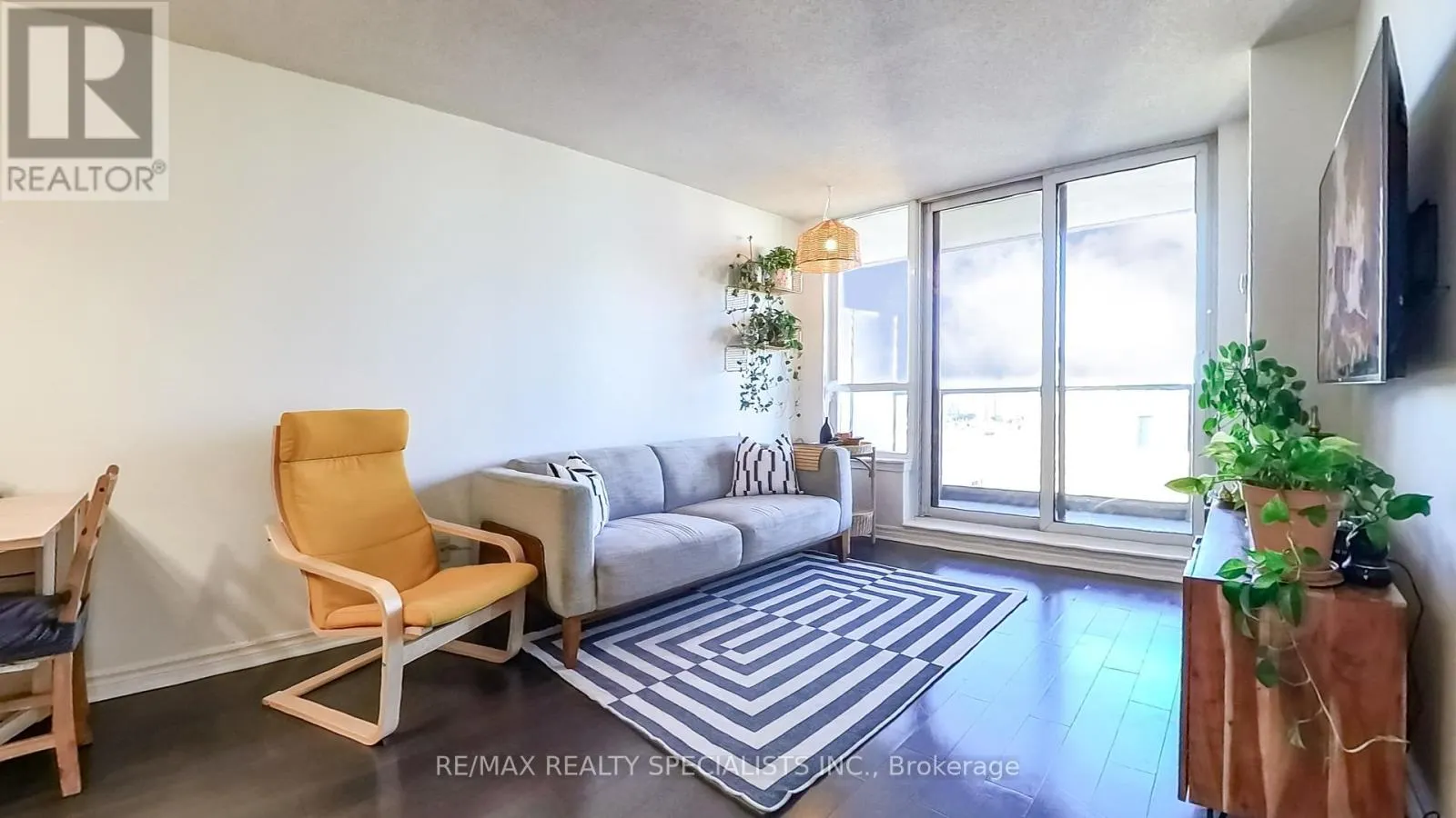 2510 - 4090 LIVING ARTS DRIVE
