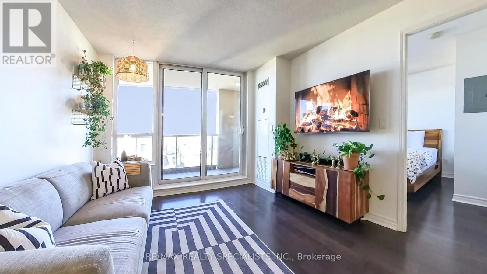 2510 - 4090 LIVING ARTS DRIVE