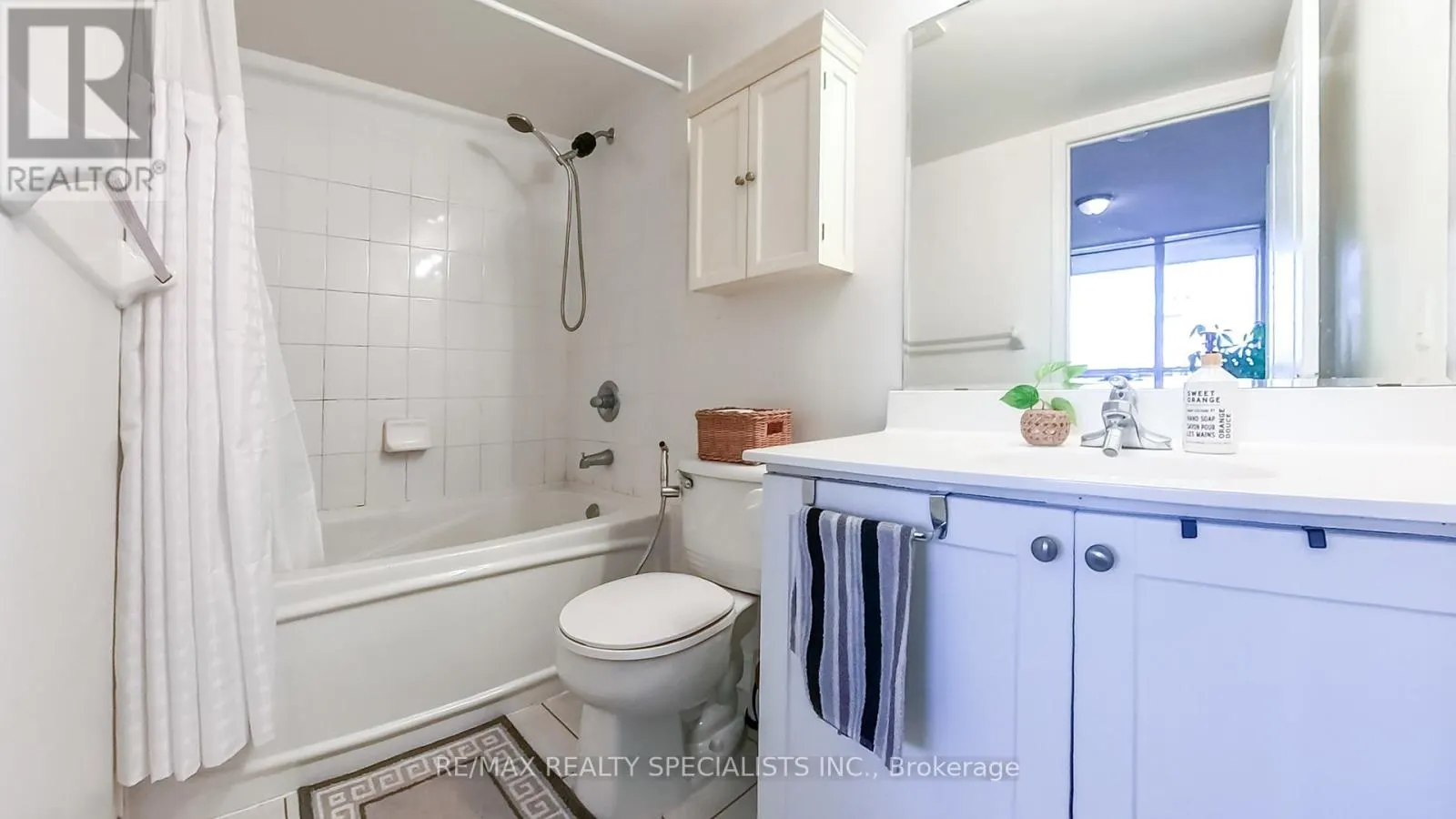 2510 - 4090 LIVING ARTS DRIVE