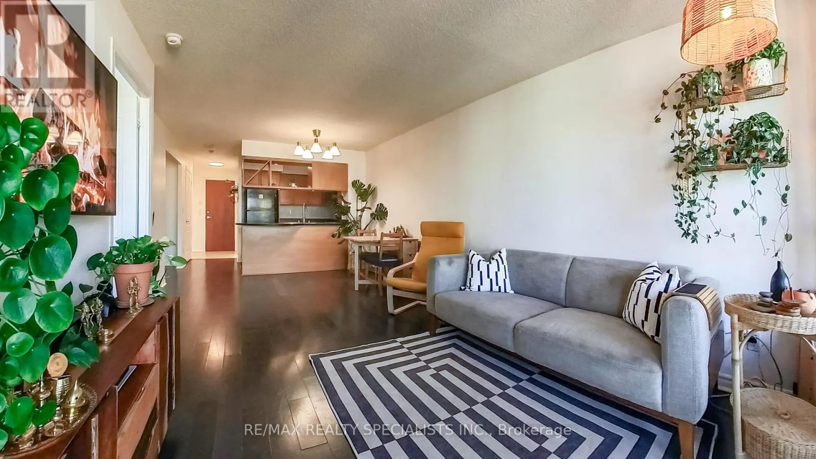 2510 - 4090 LIVING ARTS DRIVE