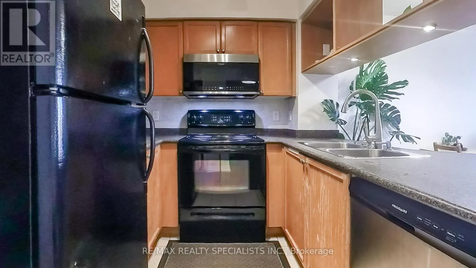 2510 - 4090 LIVING ARTS DRIVE