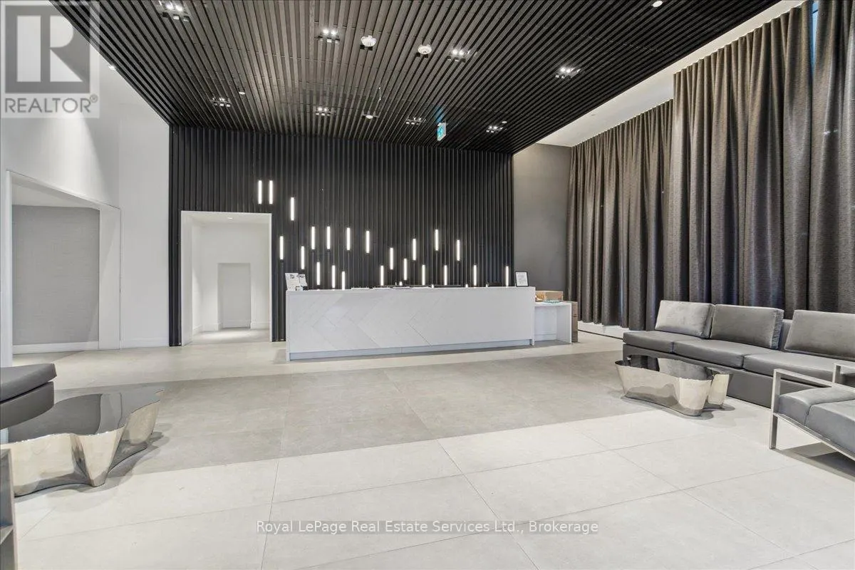 1112 - 2489 TAUNTON ROAD, #1112