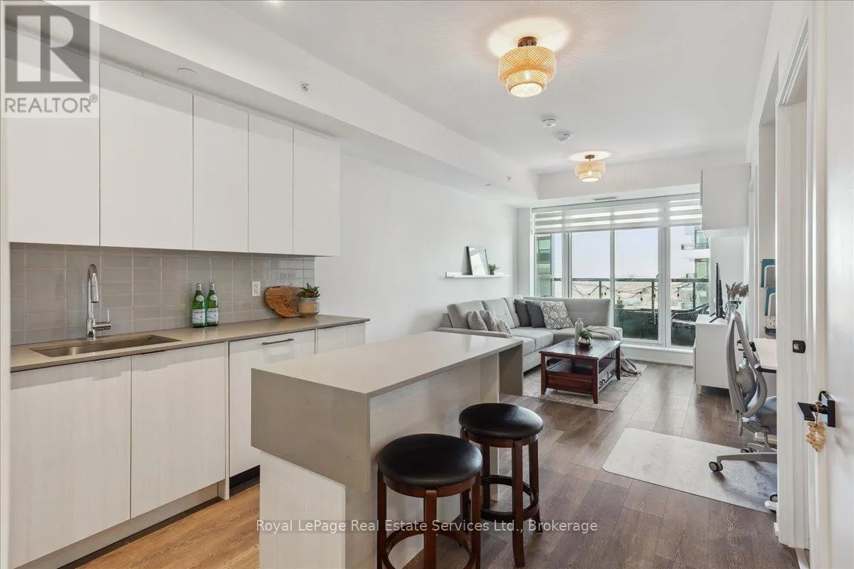 1112 - 2489 TAUNTON ROAD, #1112