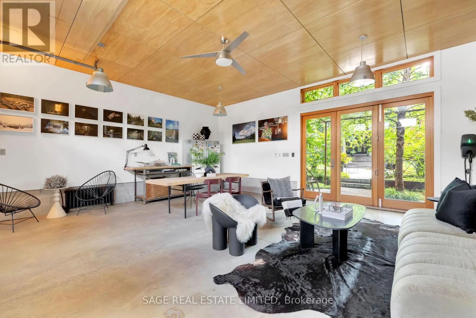 322 SORAUREN AVENUE