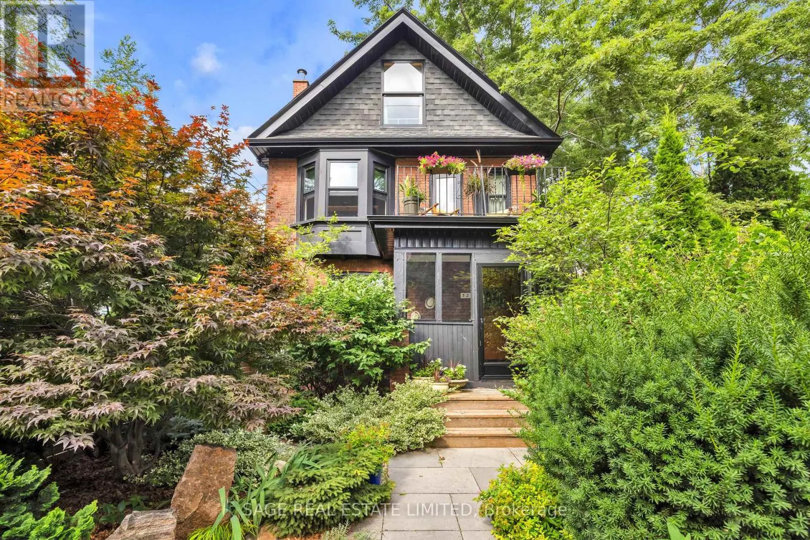 322 SORAUREN AVENUE