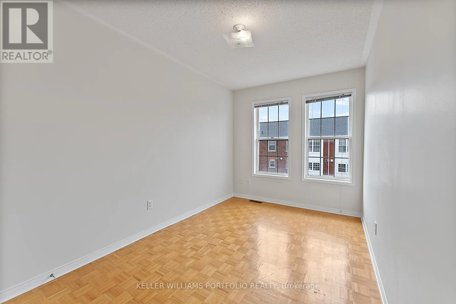 21 - 6860 MEADOWVALE TOWN CENTRE CIRCLE