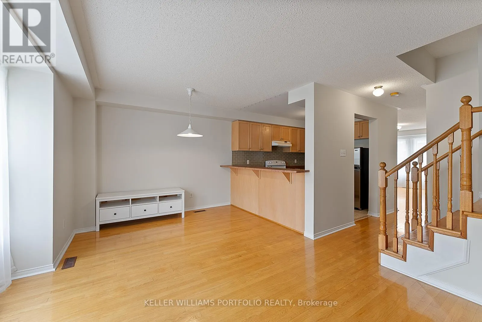 21 - 6860 MEADOWVALE TOWN CENTRE CIRCLE